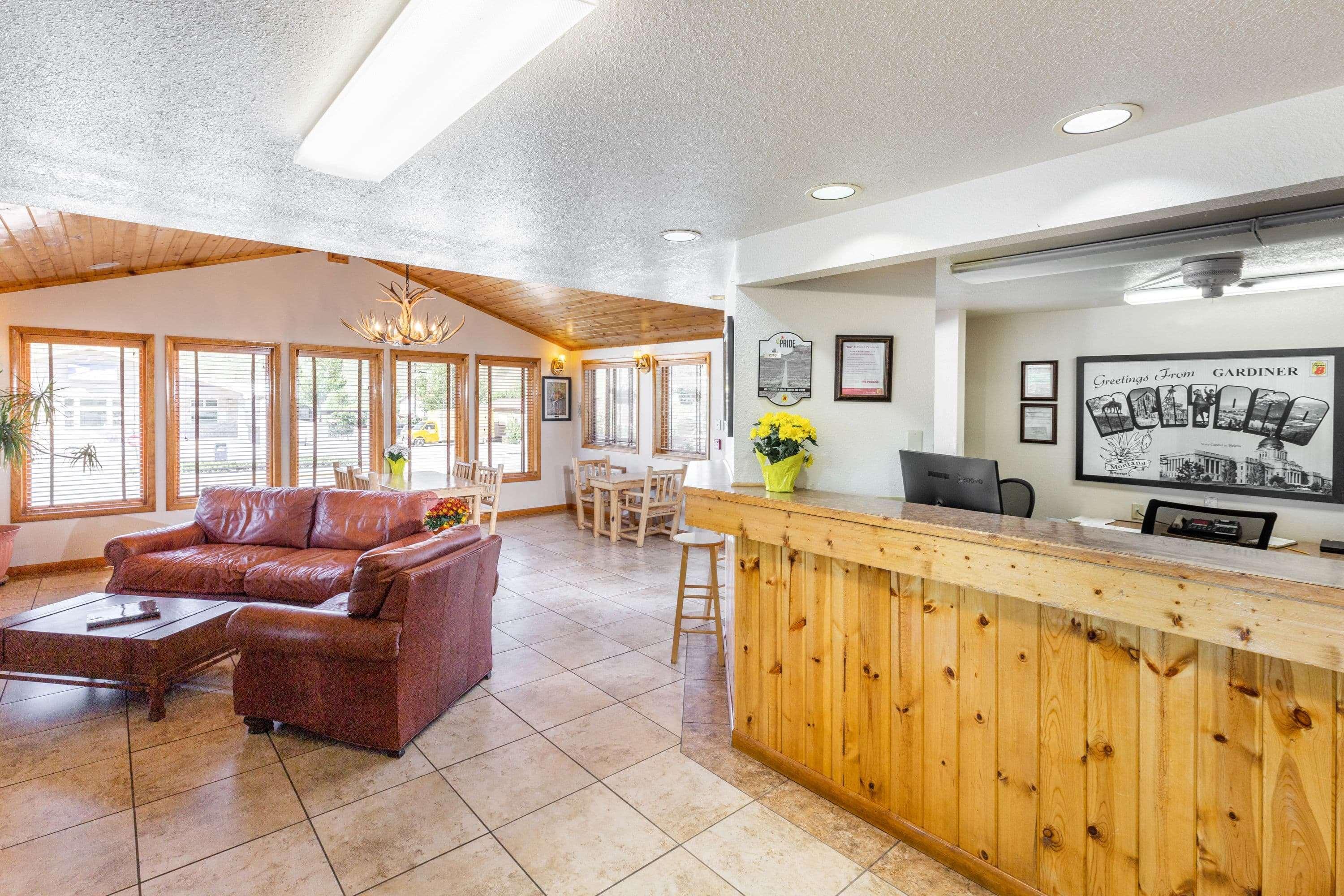 Super 8 By Wyndham Gardiner/Yellowstone Park Area Esterno foto