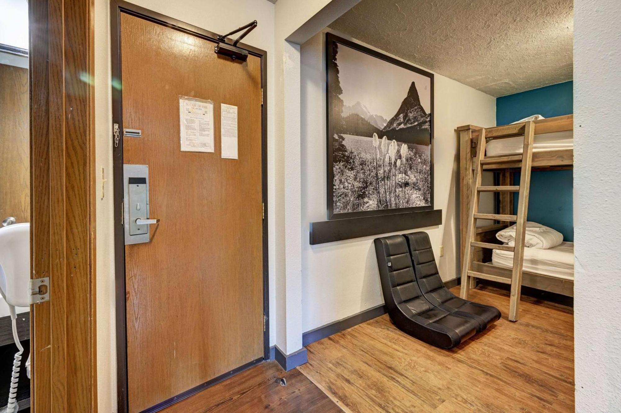 Super 8 By Wyndham Gardiner/Yellowstone Park Area Esterno foto