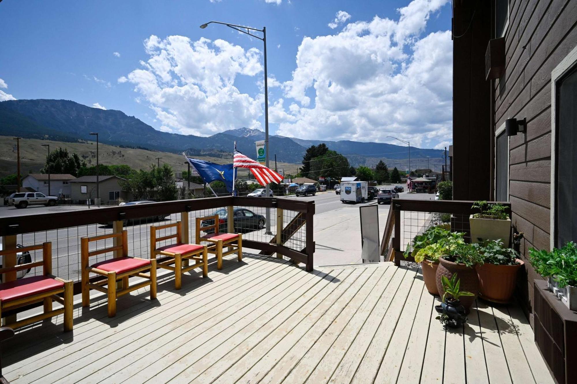 Super 8 By Wyndham Gardiner/Yellowstone Park Area Esterno foto