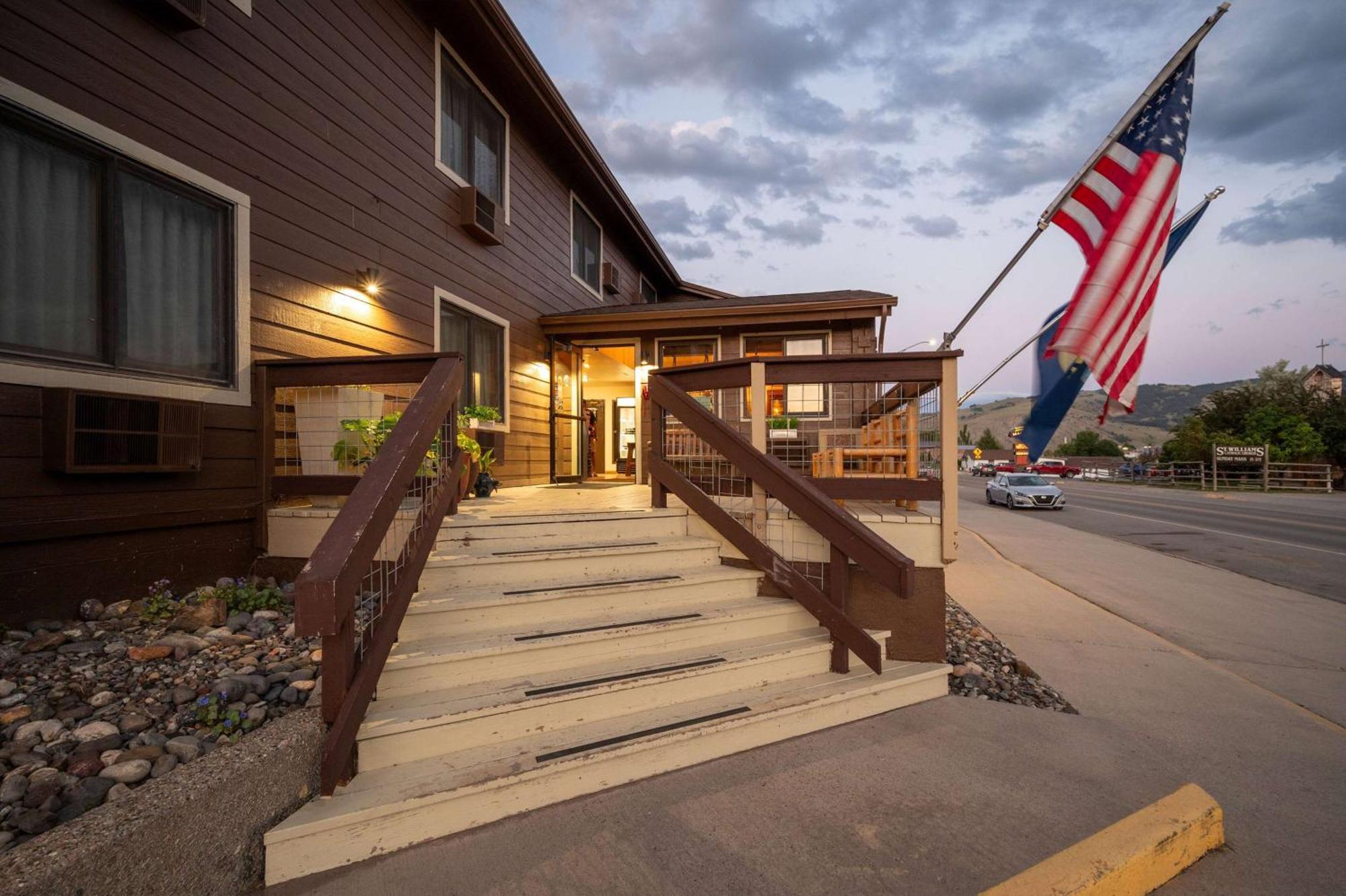Super 8 By Wyndham Gardiner/Yellowstone Park Area Esterno foto
