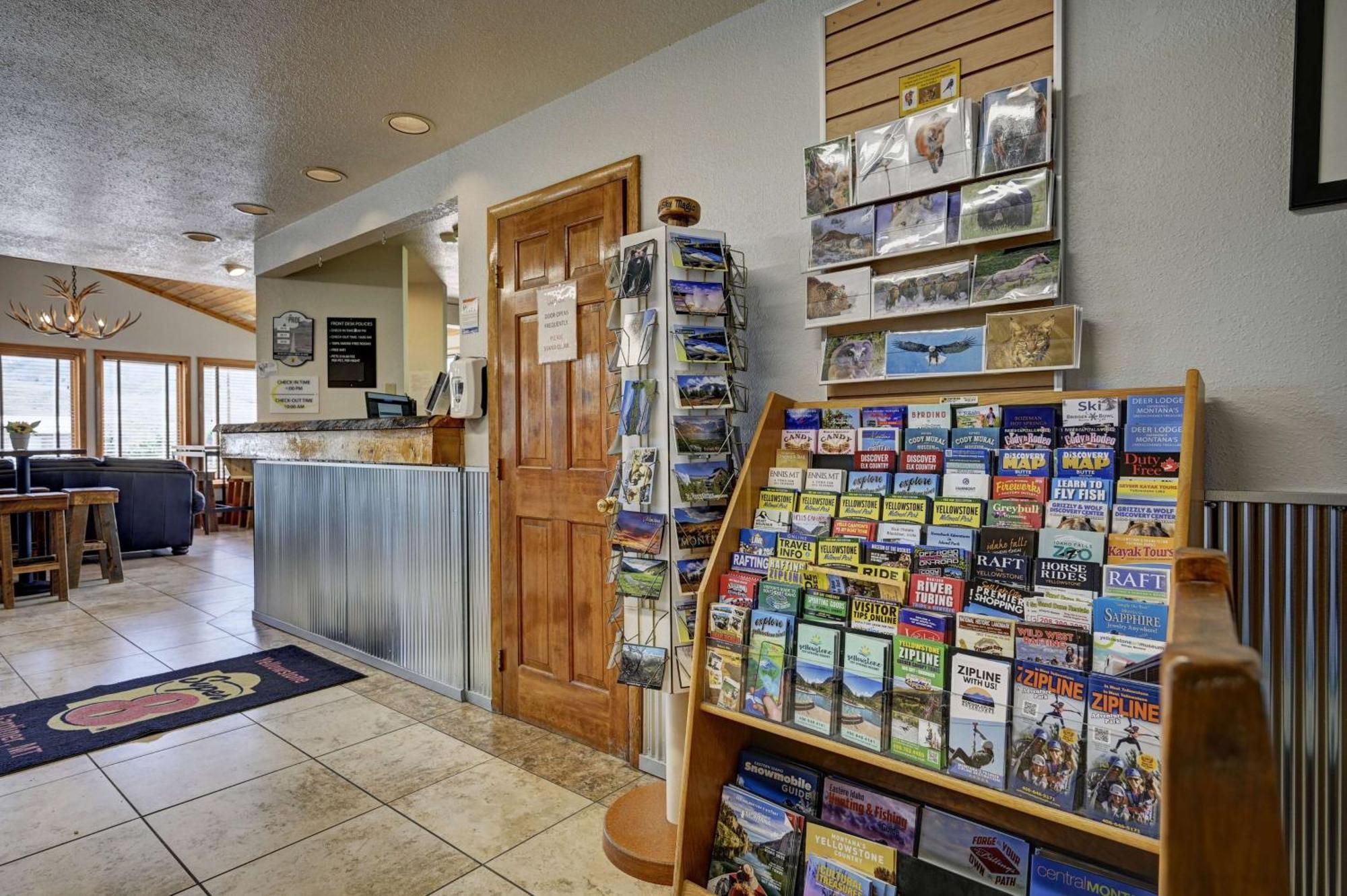 Super 8 By Wyndham Gardiner/Yellowstone Park Area Esterno foto