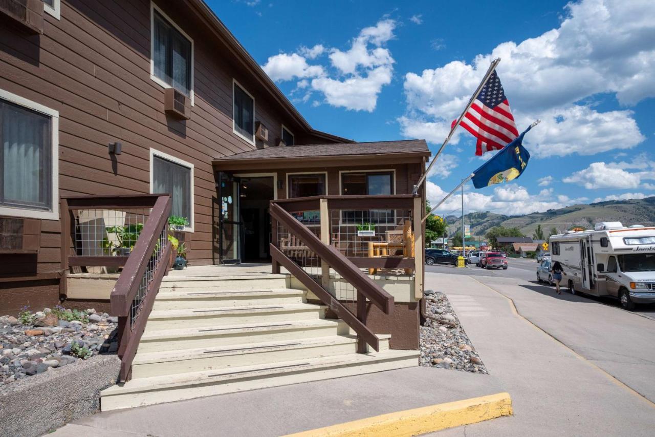 Super 8 By Wyndham Gardiner/Yellowstone Park Area Esterno foto