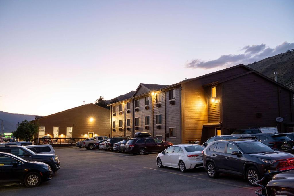Super 8 By Wyndham Gardiner/Yellowstone Park Area Esterno foto